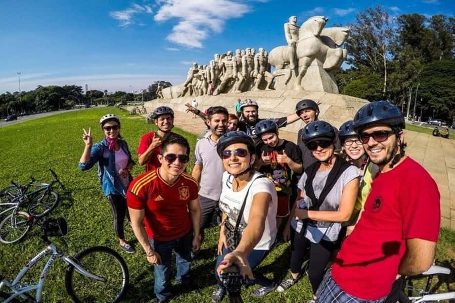 Sao Paulo: The Coolest Urban Scenes Bike Tour - Ibirapuera Park, São Paulo’s green pause
