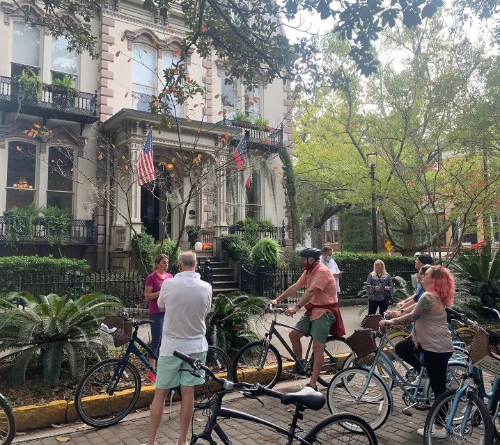Savannah: Historic District Guided Bike Tour - Chippewa Square and the famous movie connection