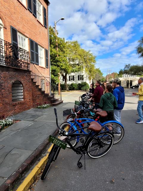 Savannah: Historical Bike Tour with Tour Guide - The rolling concierge after the ride