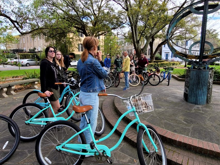 Savannah: Historical Bike Tour with Tour Guide - Riding Savannah’s historic squares