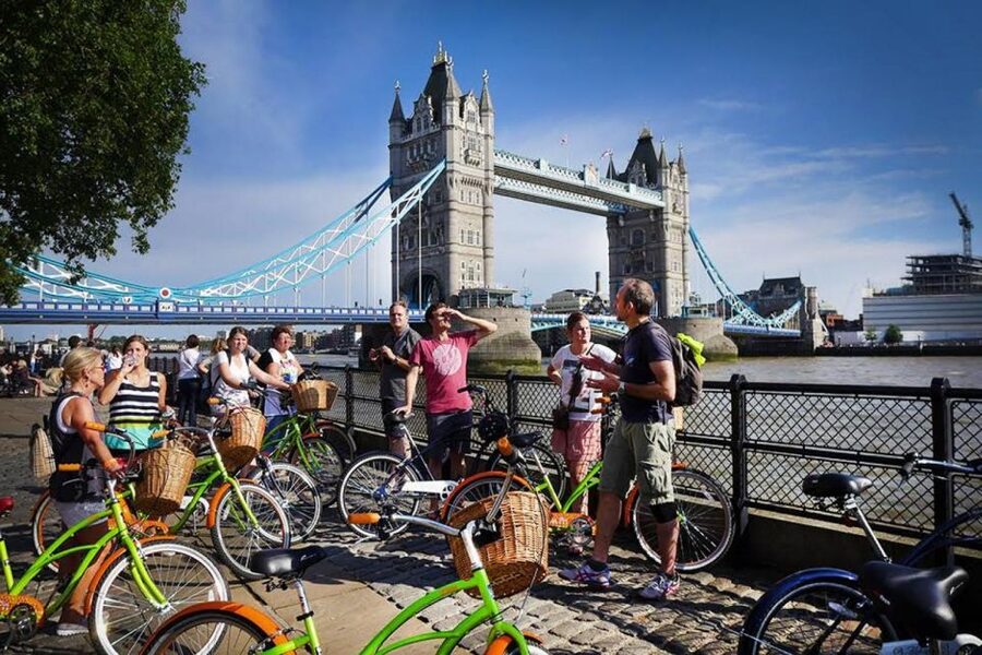 Secret London Tour by Bike - Bow Bells, Cockney tales, and Jack the Ripper