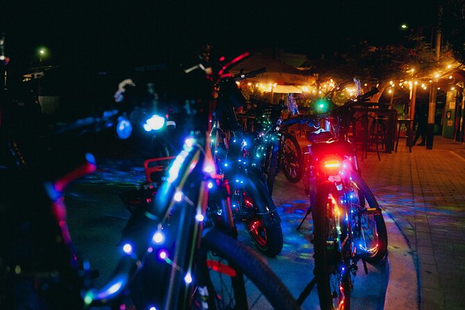 Semi-Private Christmas Edition Twilight Glow E-Bike Oranjestad - Getting started at the Stezo kiosk