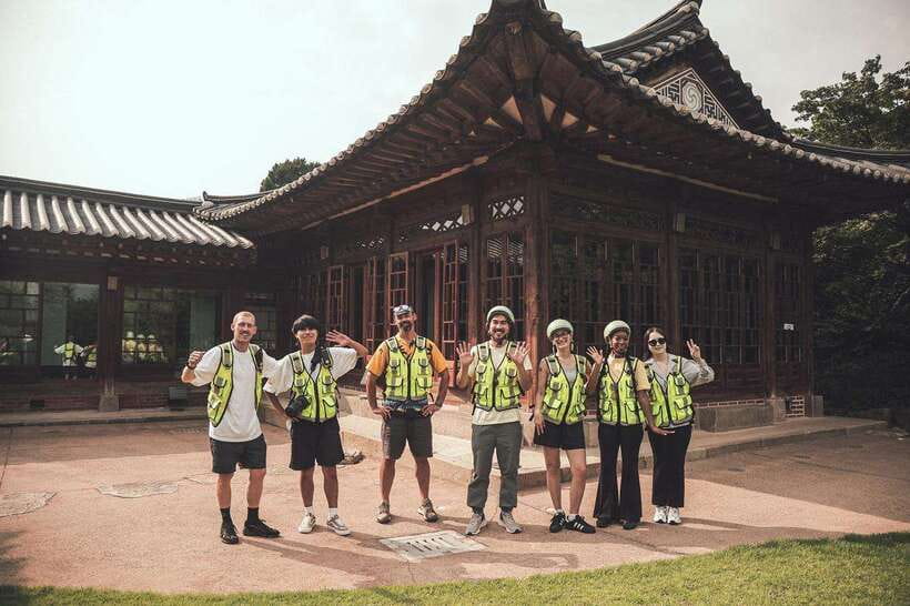 Seoul: Afternoon Ebike tour and "Happy Hour" food and drinks - What the $81 price really covers