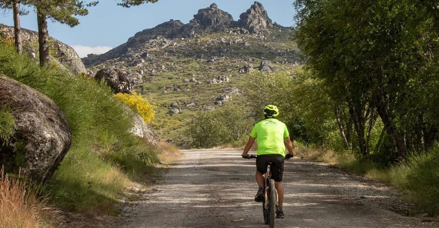 Serra da Estrela: Private E-Bike Tour with Observatory - Starting at Cruz das Jugadas and Campo Romão