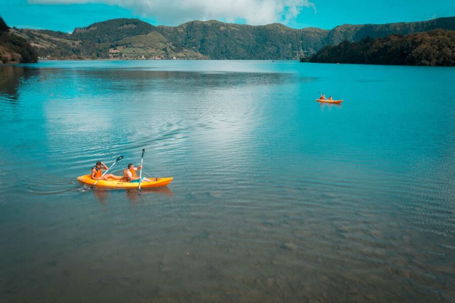 Sete Cidades: Kayaking and Biking Adventure - Kayaking on the clear lake