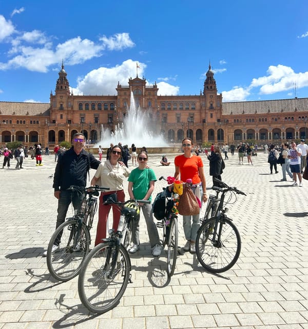 Sevilla: 100% Nederlandstalige Highlights Tour op E-BIKE - How the group size changes the experience