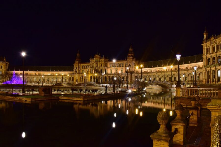 Seville: 2.5-Hour Evening Electric Bike Tour - Why sunset changes Seville