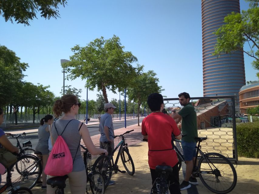 Seville: Bike Rental - Choosing between city and mountain bikes