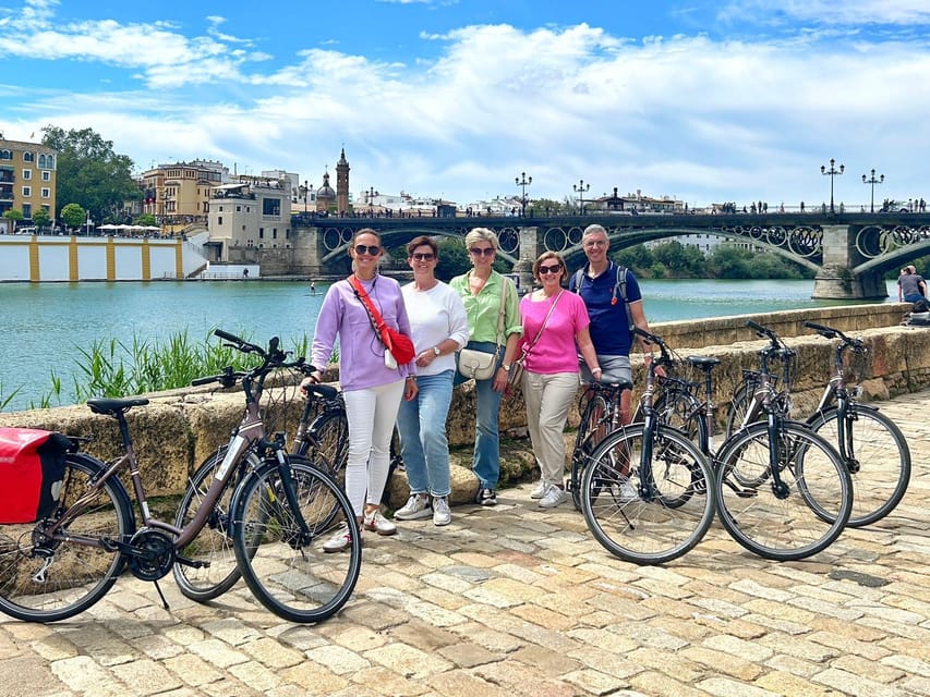 Seville: Dutch Cycling Highlights Tour with local guide - Plaza de España and the city’s grand scale