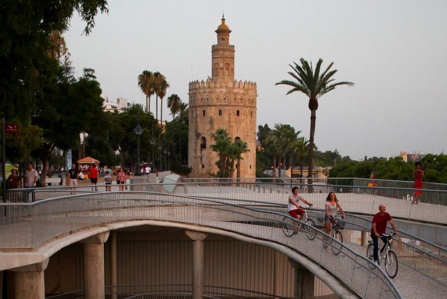 Seville: Guided Sunset Bike Tour - What the guides add to the ride