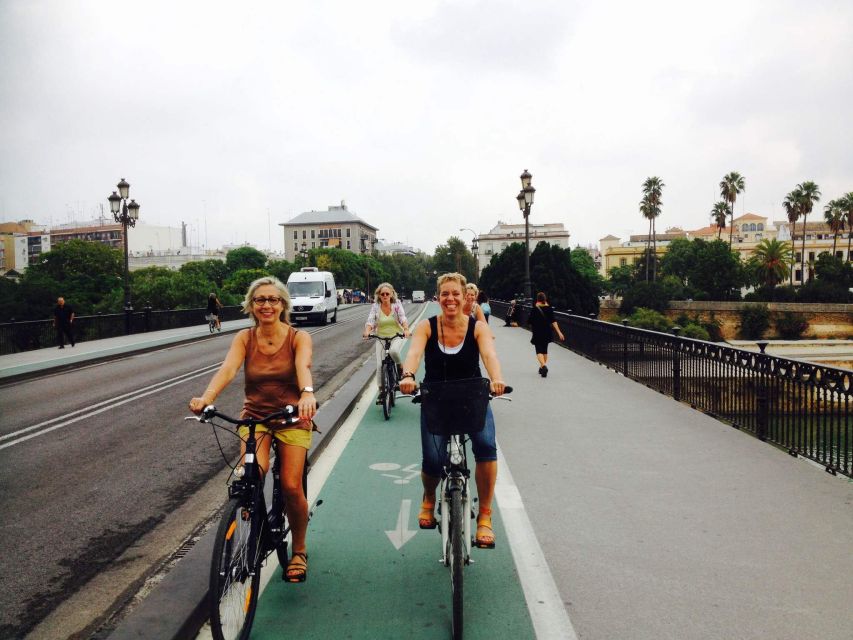 Seville: Highlights City Bike Tour - What the guides add to the three-hour route