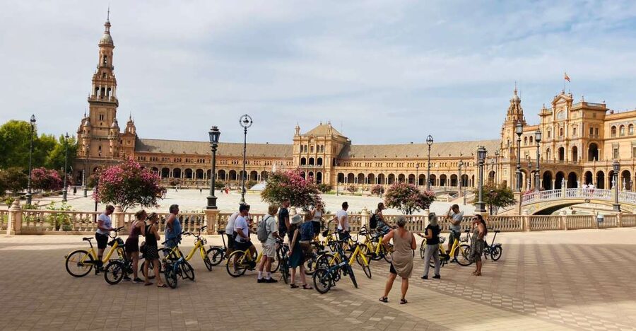 Seville: Relaxing City Bike Tour with a Tour Guide - Why a bike is such a good fit for Seville