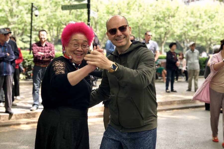 Shanghai: Half-Day Biking and Local Food Tour - Parks, markets, and daily city life