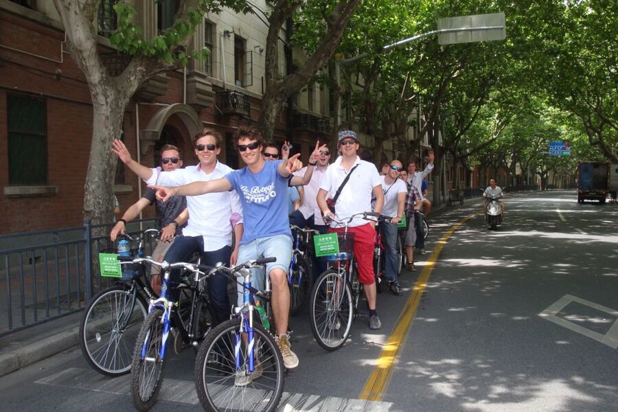 Shanghai: Half-Day Biking and Local Food Tour - Local food, snacks, and a proper break