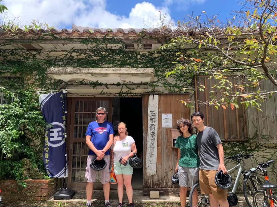 Shuri+Naha: Cycling Tour Explore Water Heritage with E-Bike - From Makishi to Shuri by electric bicycle