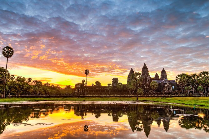 Siem Reap: Angkor Wat Sunrise Bike Tour & Jungle Breakfast - Why this is a better Angkor morning than a standard car tour