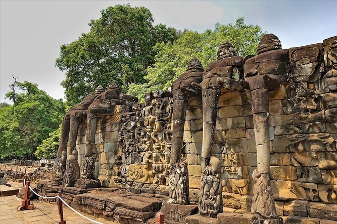 Siem Reap: Bike the Angkor Temples - Full-Day 30km Tour - Bayon and Angkor Thom: faces, gates, and royal space