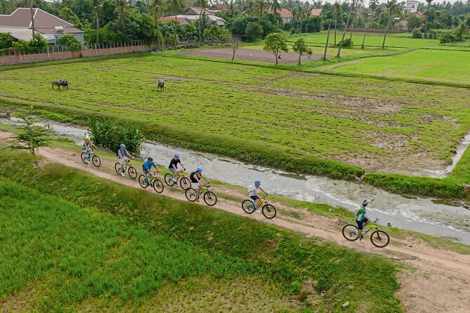 Siem Reap Countryside Bike Tour / E-Bike or Tuk Tuk - Why this ride shows you a different Siem Reap