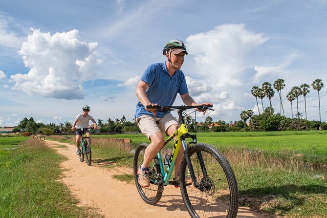 Siem Reap Countryside Bike Tour / E-Bike or Tuk Tuk - What the guides add to the experience
