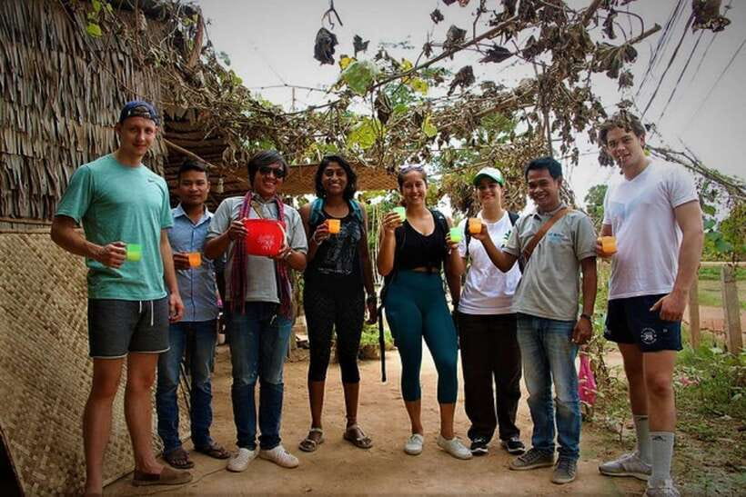 Siem Reap: Countryside Cycle and Local Village Life Tour - Rice fields and the work behind Cambodian food