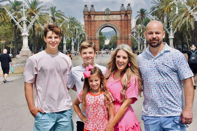 Sightseeing by Bike & Photo Shooting - Barcelona Cathedral closes the sightseeing loop