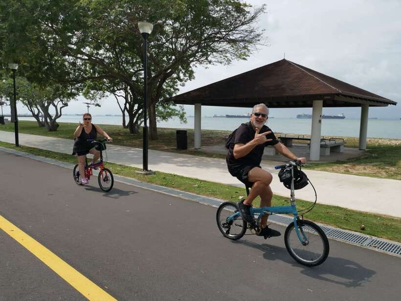 Singapore: Food and Bike Tour: Katong District - Guide quality can shape the experience