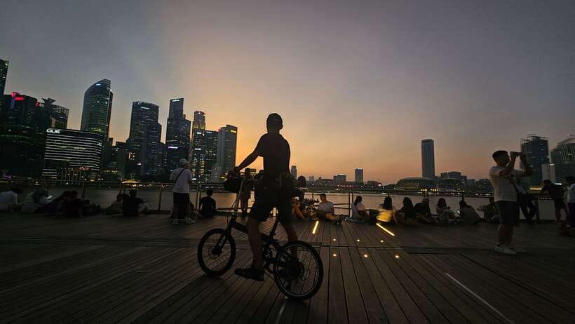Singapore: Light to Night Bike Tour - Starting at Nicoll Highway MRT Station