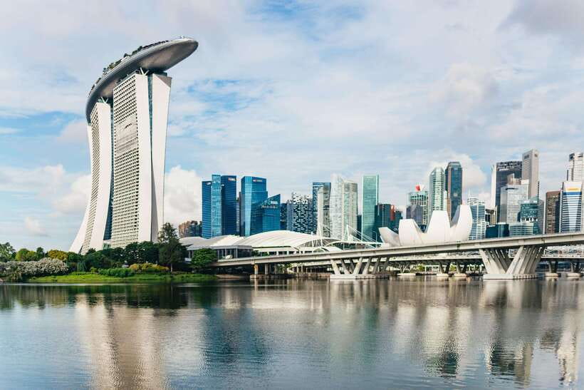 Singapore: Lion City Highlights Bike Tour - Marina Bay and the modern city