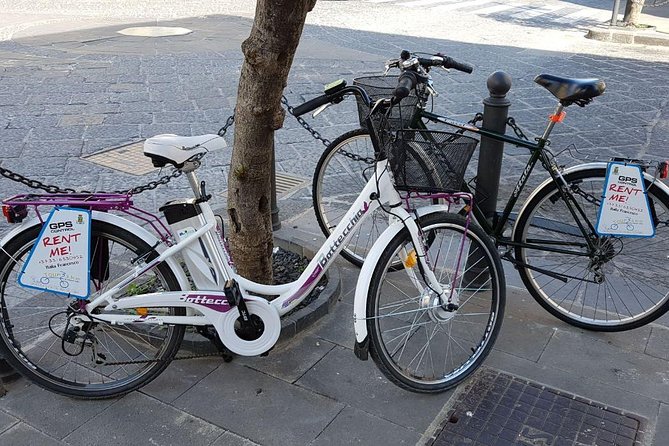 Siracusa tour on high tech bike - Baroque lanes reveal the town behind the grand squares