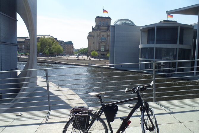 Small-Group Berlin Wall Bike Tour - Starting at Bornholmer Strasse at 10:00