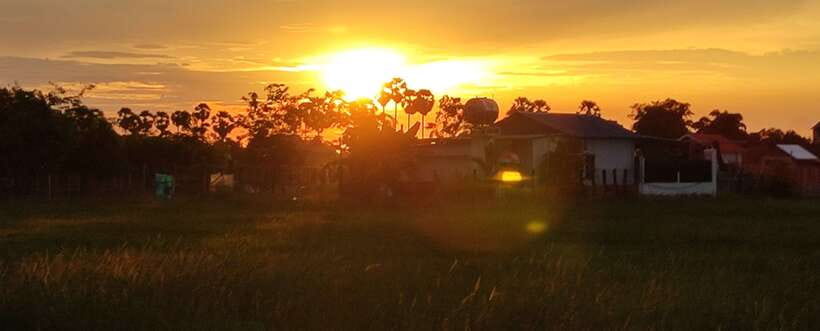 Small Group Countryside Sunset Bike Tours - What the guides add to the experience