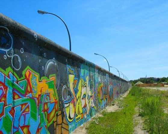 Small-Group Historical Bike Tour in Berlin - Why a Bike Is a Smart Way to See Central Berlin
