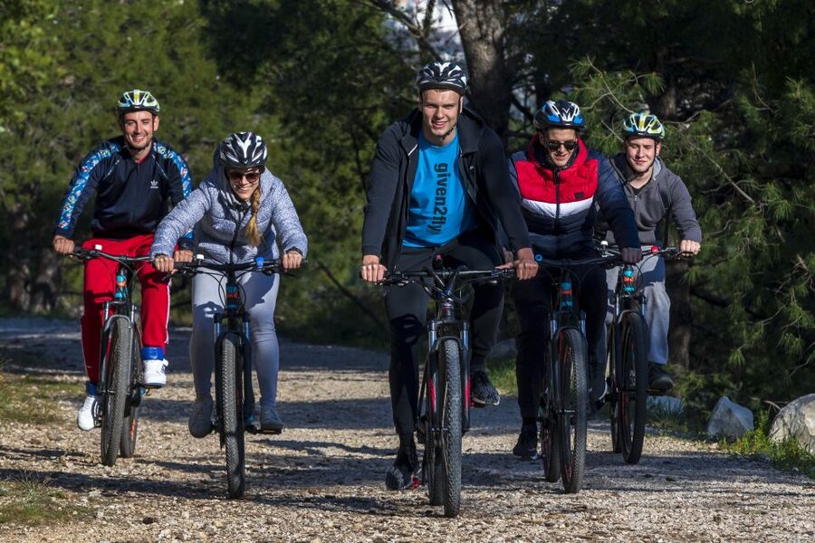 Split: Old Town and Marjan Park Bike Tour - Finishing along the Riva Promenade
