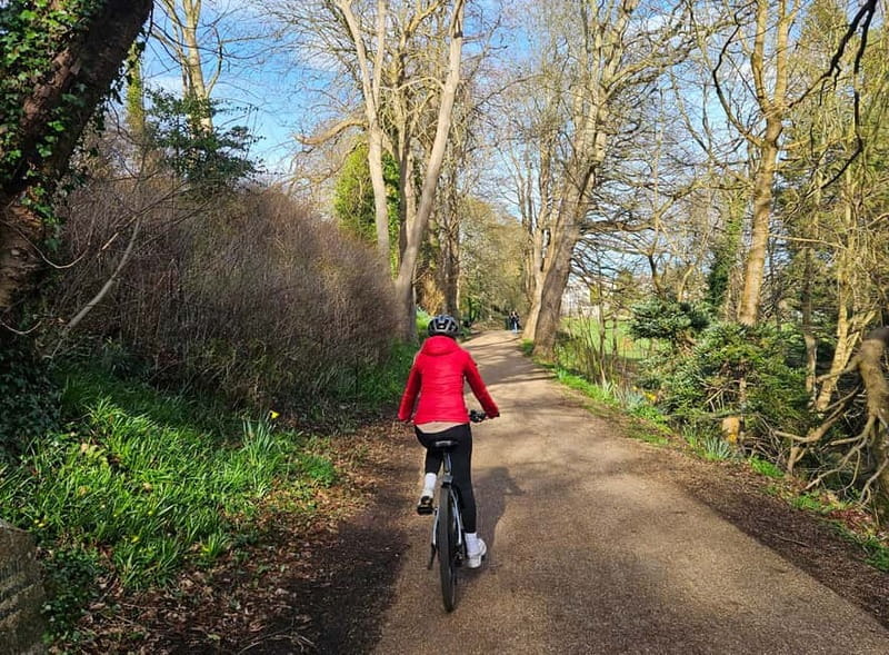 St. Andrews: The Essential Guided Bike & E Bike Tour - Why a bike is a smart way to see St. Andrews