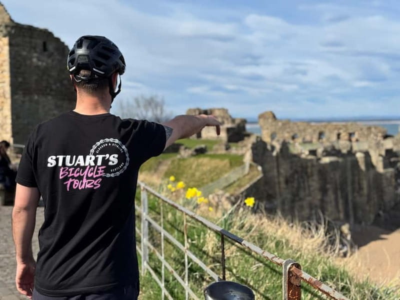 St. Andrews: The Essential Guided Bike & E Bike Tour - University, castle, cathedral, and harbour
