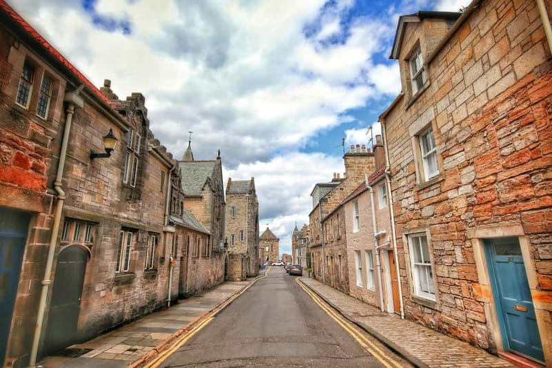 St. Andrews: The Essential Guided Bike & E Bike Tour - Following the Lade Braes Walk