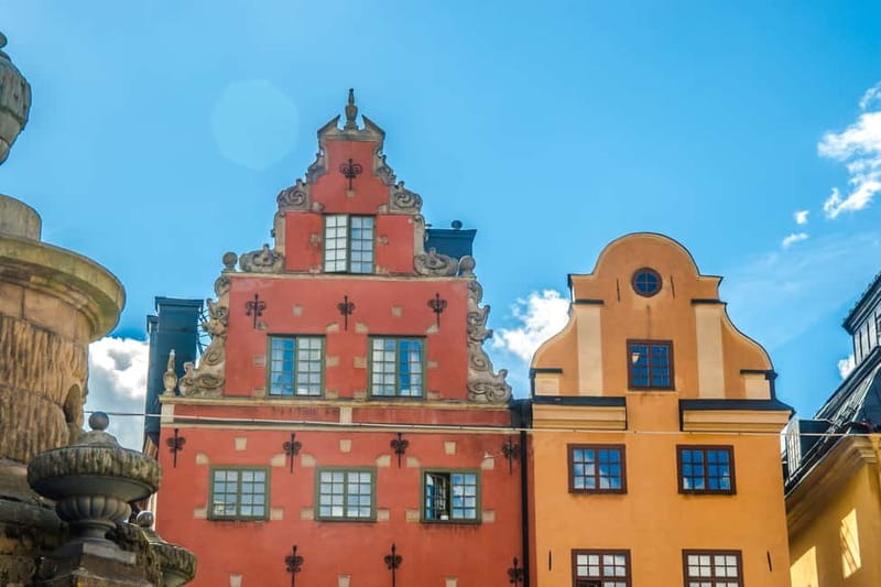 Stockholm: Guided Bike Tour - Riddarholmen gives you a first look at Stockholm’s islands