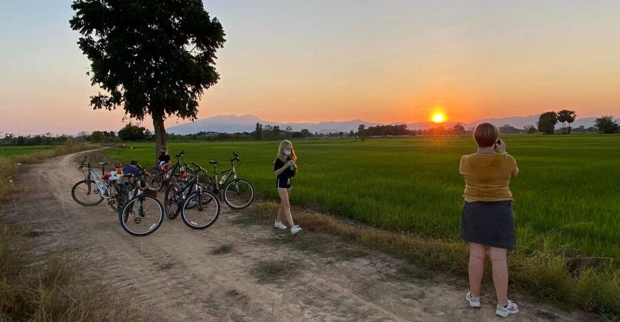 Sukhothai: 2.5-Hours Guided Countryside Sunset Bike Tour - Should you book the Sukhothai countryside bike tour?