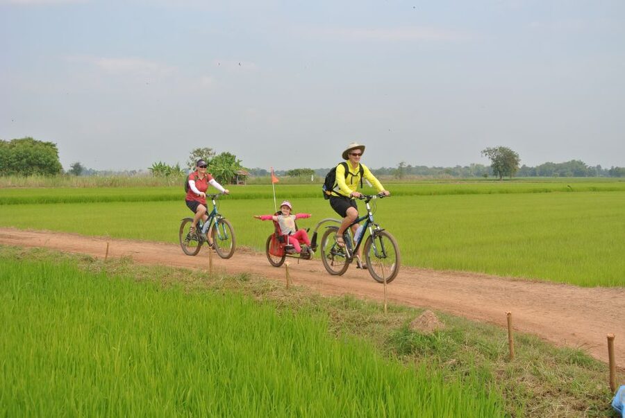 Sukhothai: Historical Park & Countryside Cycling Tour - Entering Sukhothai through the Eastern Gate