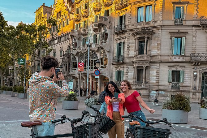 Sunrise Bike Tour: Barcelona Before the Crowds - Plaça Catalunya before it becomes crowded