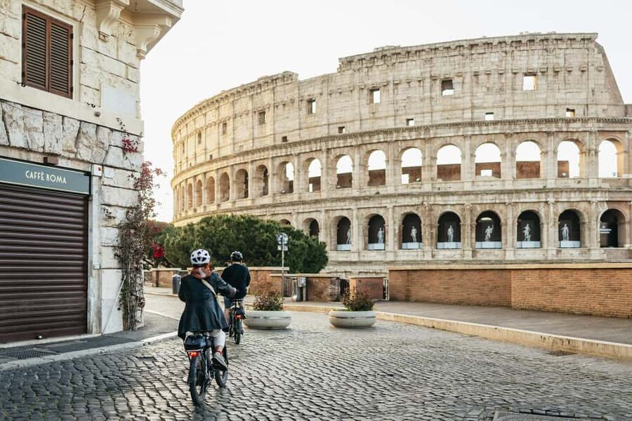 Sunrise in Rome: Small Group E-Bike Tour & Italian breakfast - The guides make the difference