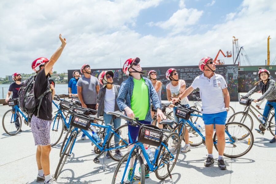 Sydney: Iconic Sights 4-Hour Bike Tour - Darling Harbour, Chinatown, and the city center