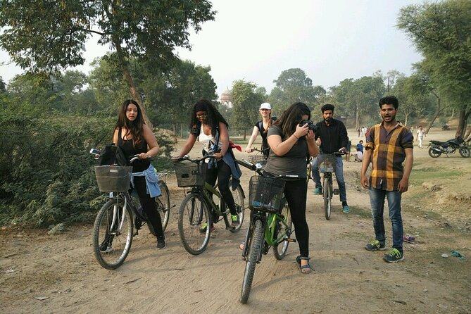 Taj Nature And Country Side Bike Tour - Hathi Darwaza and the route’s sense of place