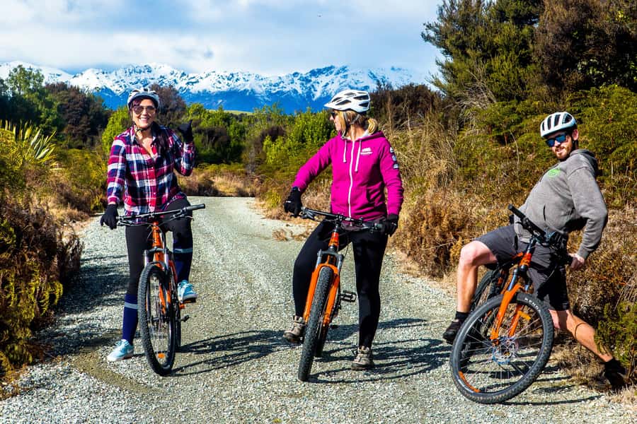 Te Anau: River Jet Boat and Bike Ride Tour with Local Guide - Reaching Lake Manapouri by boat