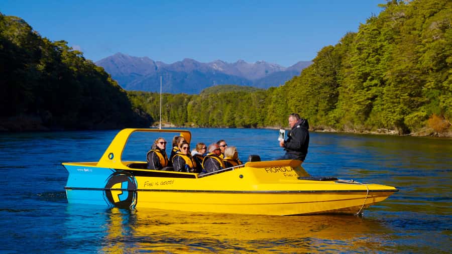 Te Anau: River Jet Boat and Bike Ride Tour with Local Guide - Returning upriver with more speed and banter