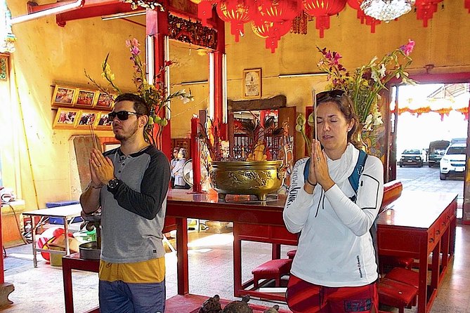 Thai Culture and Local Life 4- Hour Bangkok Bike Tour - Wat Kalayanamit and Thai Buddhist practice