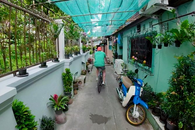 Thai Culture and Local Life 4- Hour Bangkok Bike Tour - What the four hours feel like