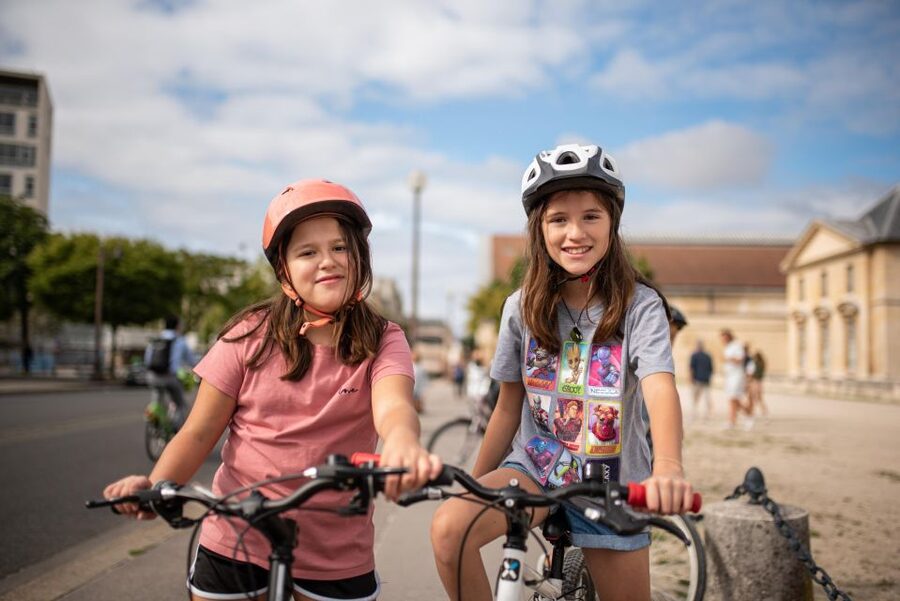 The Best of Paris: Small Group Bike Tour like a Local - How this tour compares with walking or a van