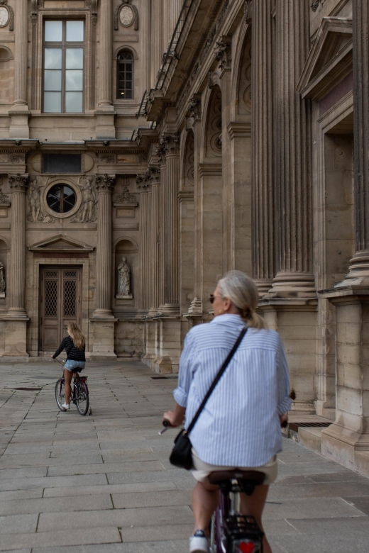 The Best of Paris: Small Group Bike Tour like a Local - The first stretch: getting comfortable on Paris streets