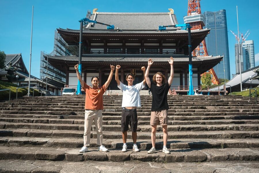 Tokyo: 3-Hour Bike or E-Bike Tour of City's Hidden Gems - The guides and the small-group advantage